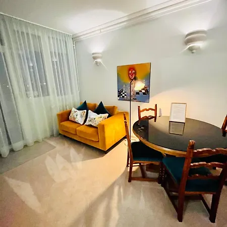 Suite Apartment